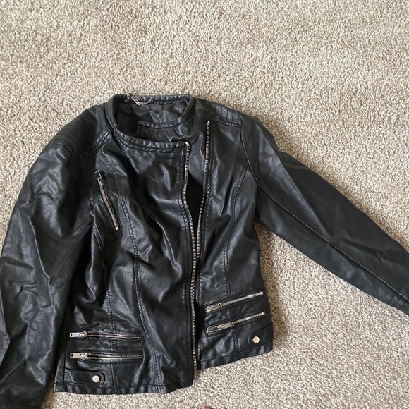 Leather jacket - Picture 2 of 2